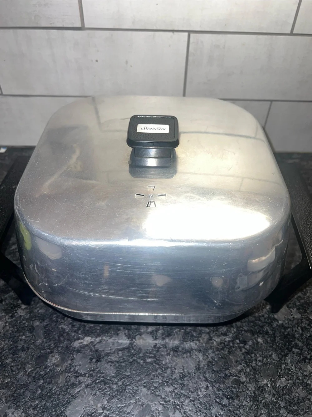 Sunbeam Electric Skillet Silver Aluminum. 10x10 Great Preloved condition